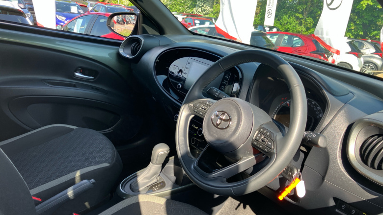 Toyota Aygo X 1.0 VVT-i Edge 5dr Auto Petrol Hatchback